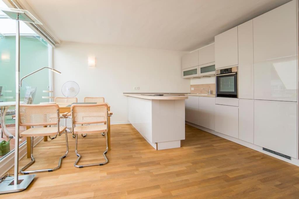 Modernes, Sonniges Appartement Im Herzen Von Duesseldorf ภายนอก รูปภาพ