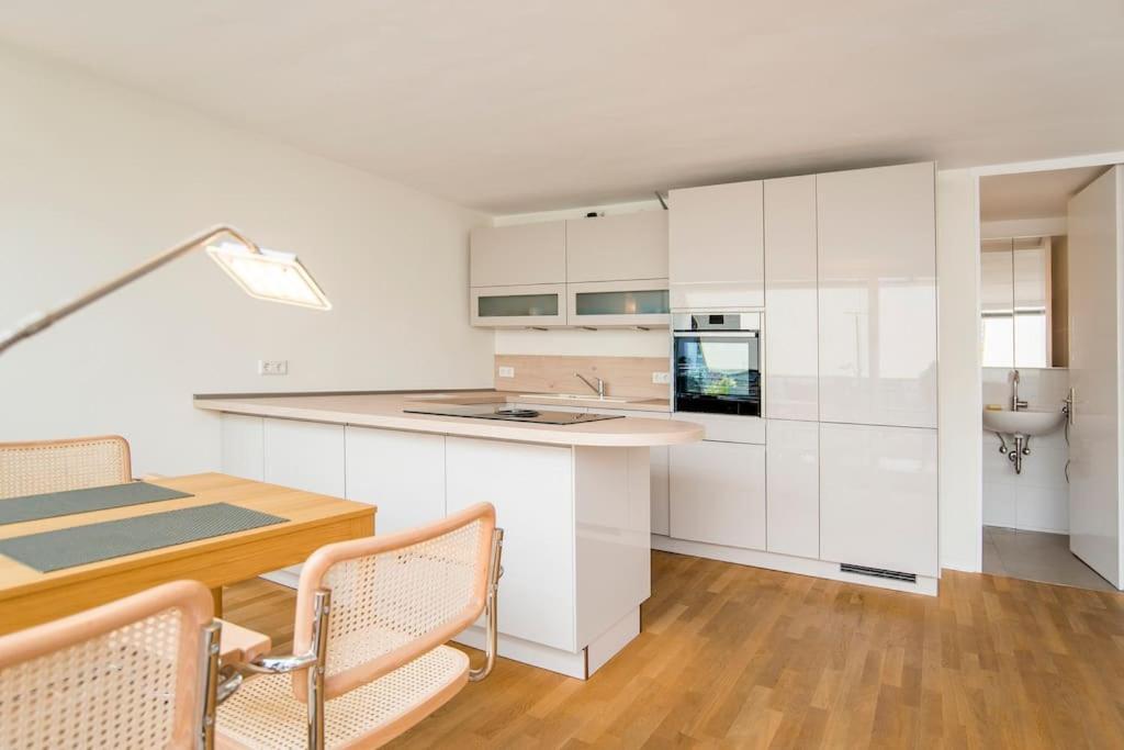 Modernes, Sonniges Appartement Im Herzen Von Duesseldorf ภายนอก รูปภาพ